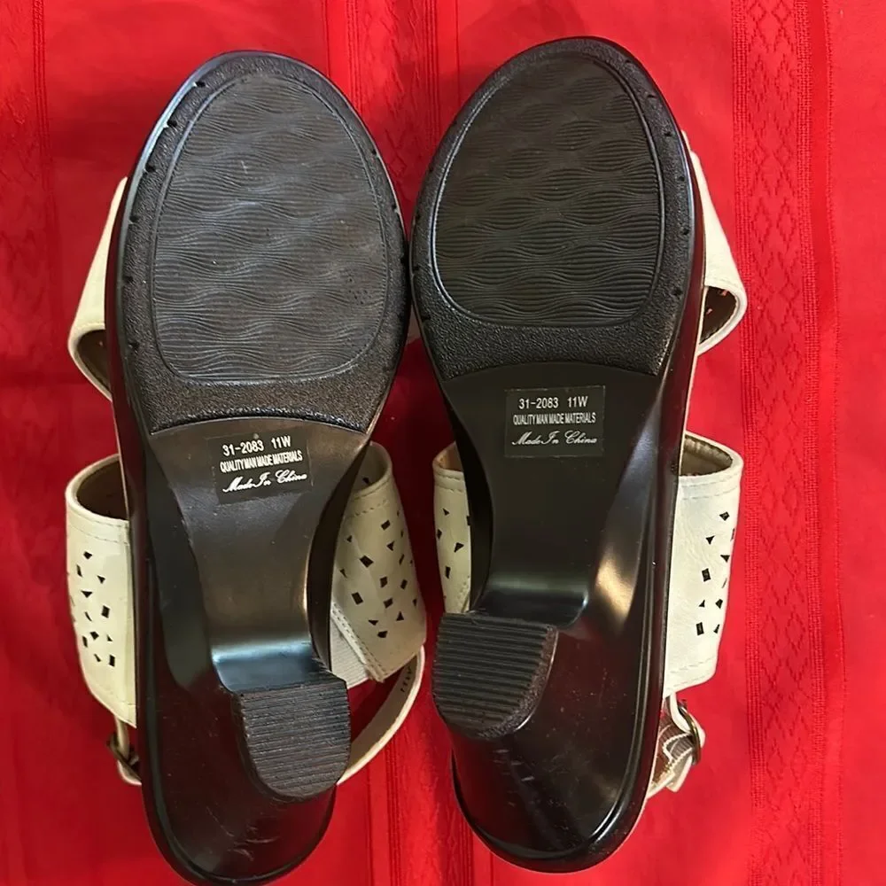Easy Street White Wedge Sandals with Slingback Size 11